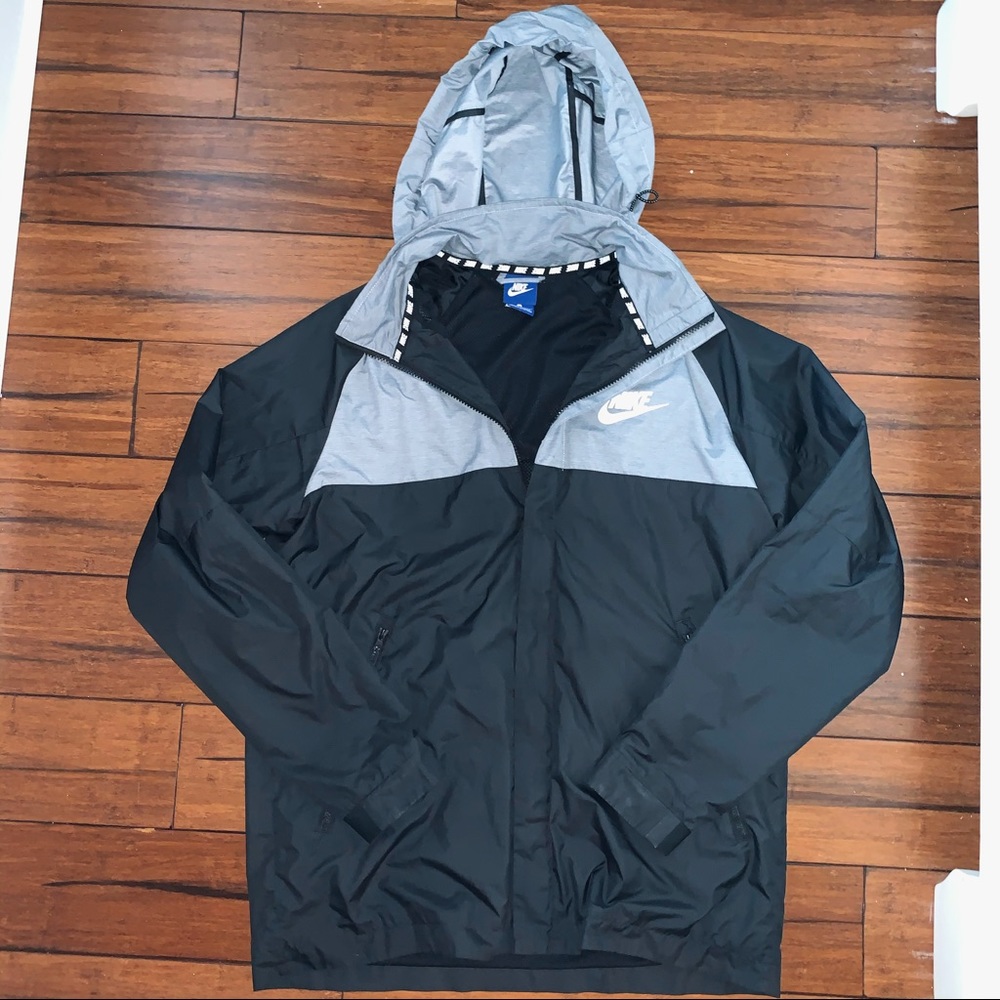 Nike windbreaker SOLDDDD